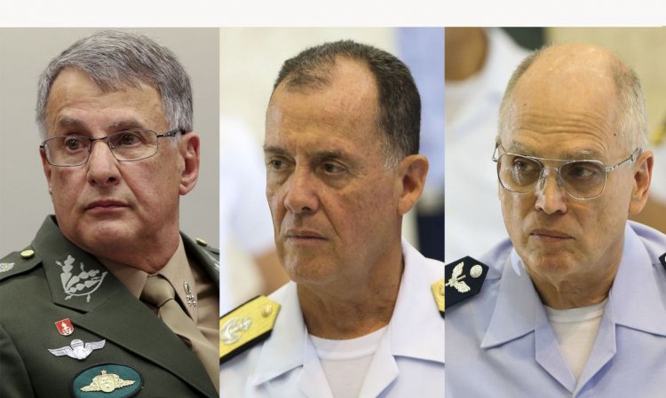 Comandantes da Aeronáutica, do Exército e da Marinha deixam cargos