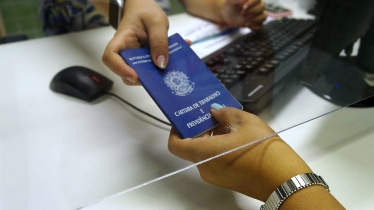 Empresas abrem a semana ofertando 69 vagas de emprego no Sine de Colatina