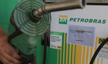 Petrobras reduz preços da gasolina e do diesel para as distribuidoras a partir desta quarta