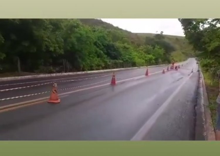 Erosão na ES 381 que liga São Mateus a Nova Venécia requer atenção dos condutores