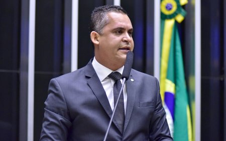 Deputado capixaba se destaca em frente de apoio ao setor de eventos e hoteleiro