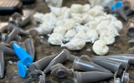 Operação conjunta resulta na detenção de dois suspeitos por posse ilegal de arma e tráfico de drogas em Anchieta