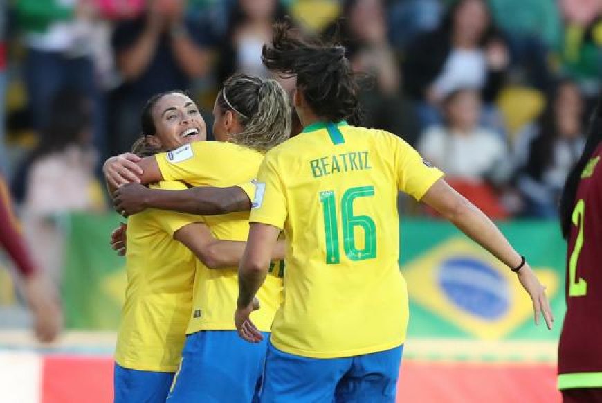 EUA e México desistem, e Brasil fica só com um rival em candidatura por Copa feminina