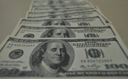 Dólar recua e fecha o último dia em R$ 5,11