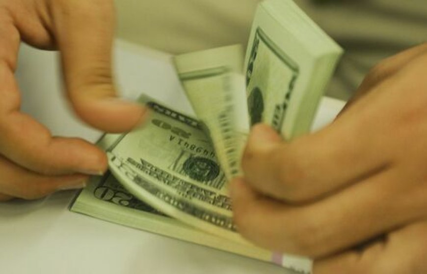 Dólar dispara novamente e chega a R$ 5,20