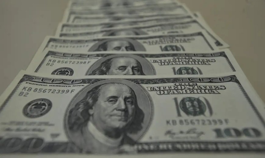 Dólar recua e fecha o último dia em R$ 5,11